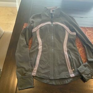Lululemon Define Jacket ,  Size 6, worn 4 times, MSRP$118 Excellent condition